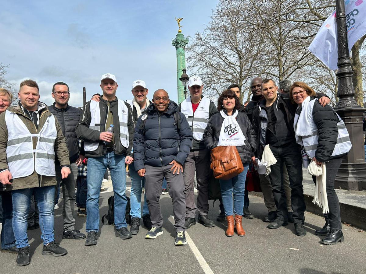 La CFE-CGC groupe RATP à Paris pour cette 9ème journée de mobilisation