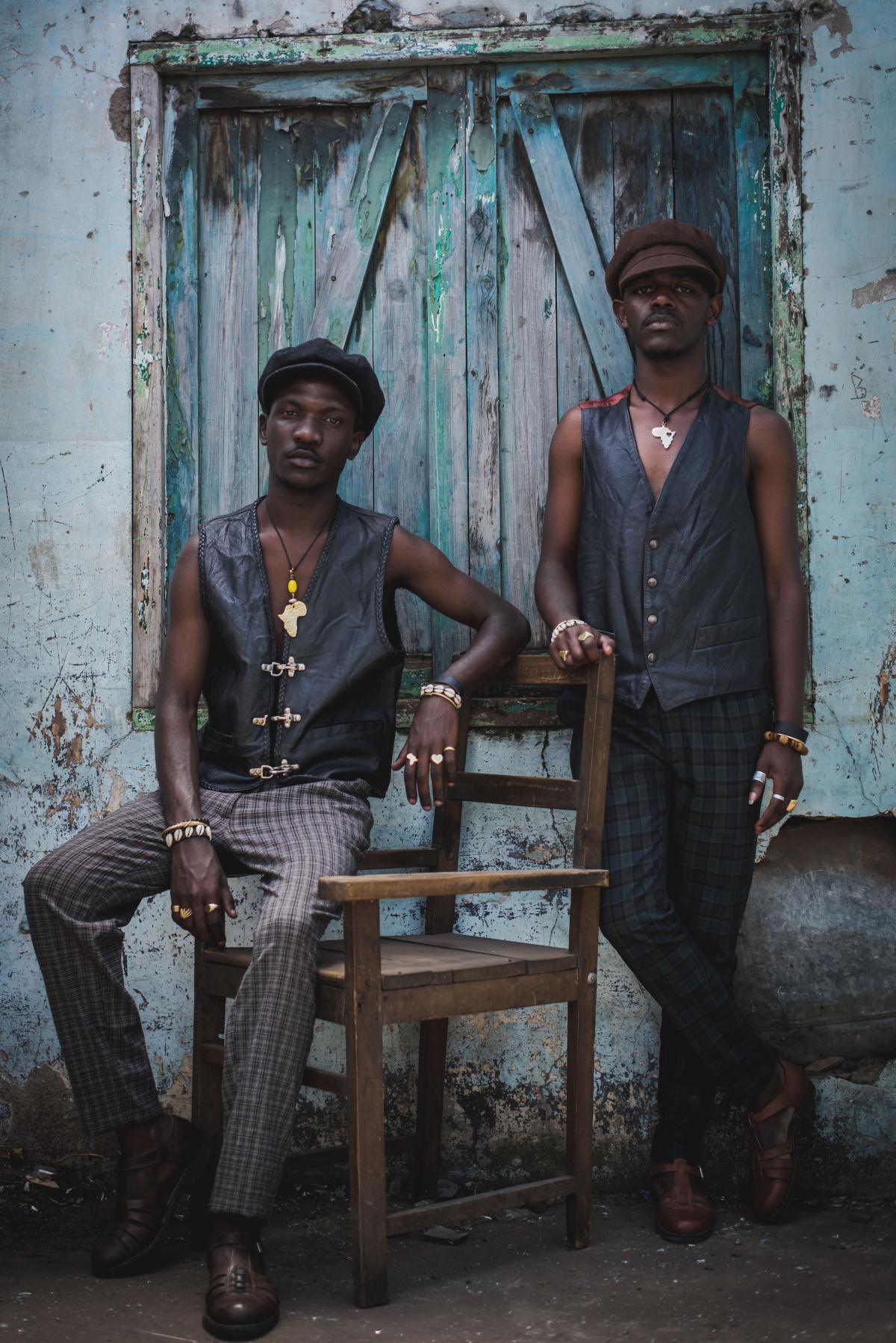 Niemand ist überlegen, niemand ist minderwertig, aber auch niemand ... Niemand ist überlegen, niemand ist minderwertig, aber auch niemand ...