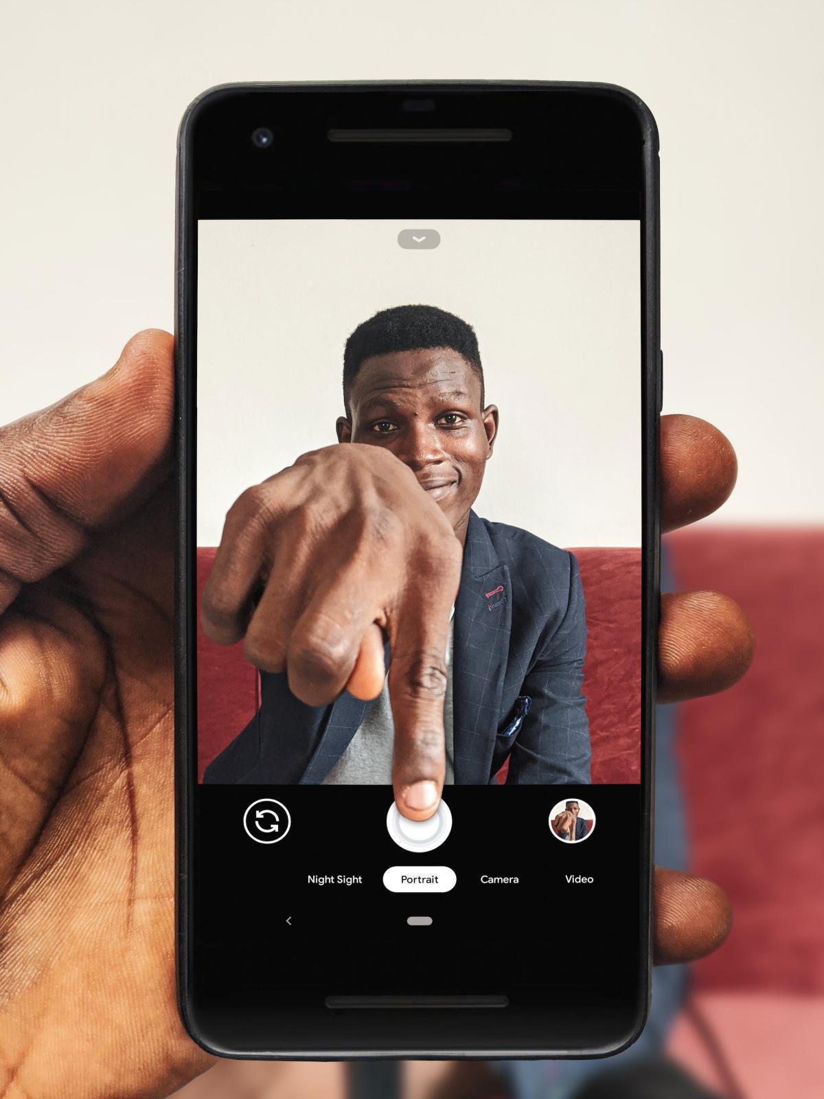 Wenn wir einen Menschen hassen, so hassen wir in seinem Bild etwas, was in uns ...