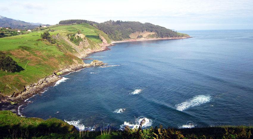 Huellas de Dinosaurios - Acantilados de Tereñes (Asturias) Huellas de Dinosaurios - Acantilados de Tereñes (Asturias)