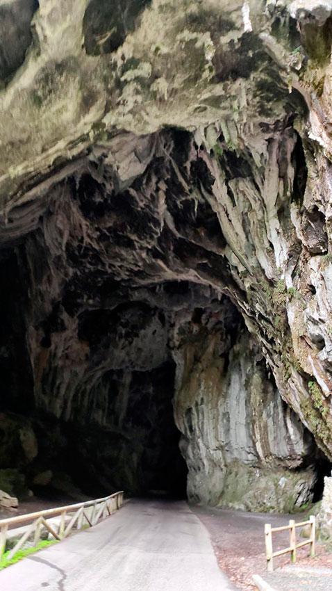La Cuevona de Cuevas del Agua (Asturias)