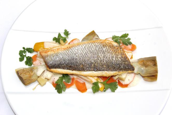 Filet De Bar Grille Artichauts Poivrade En Barigoule Pommes