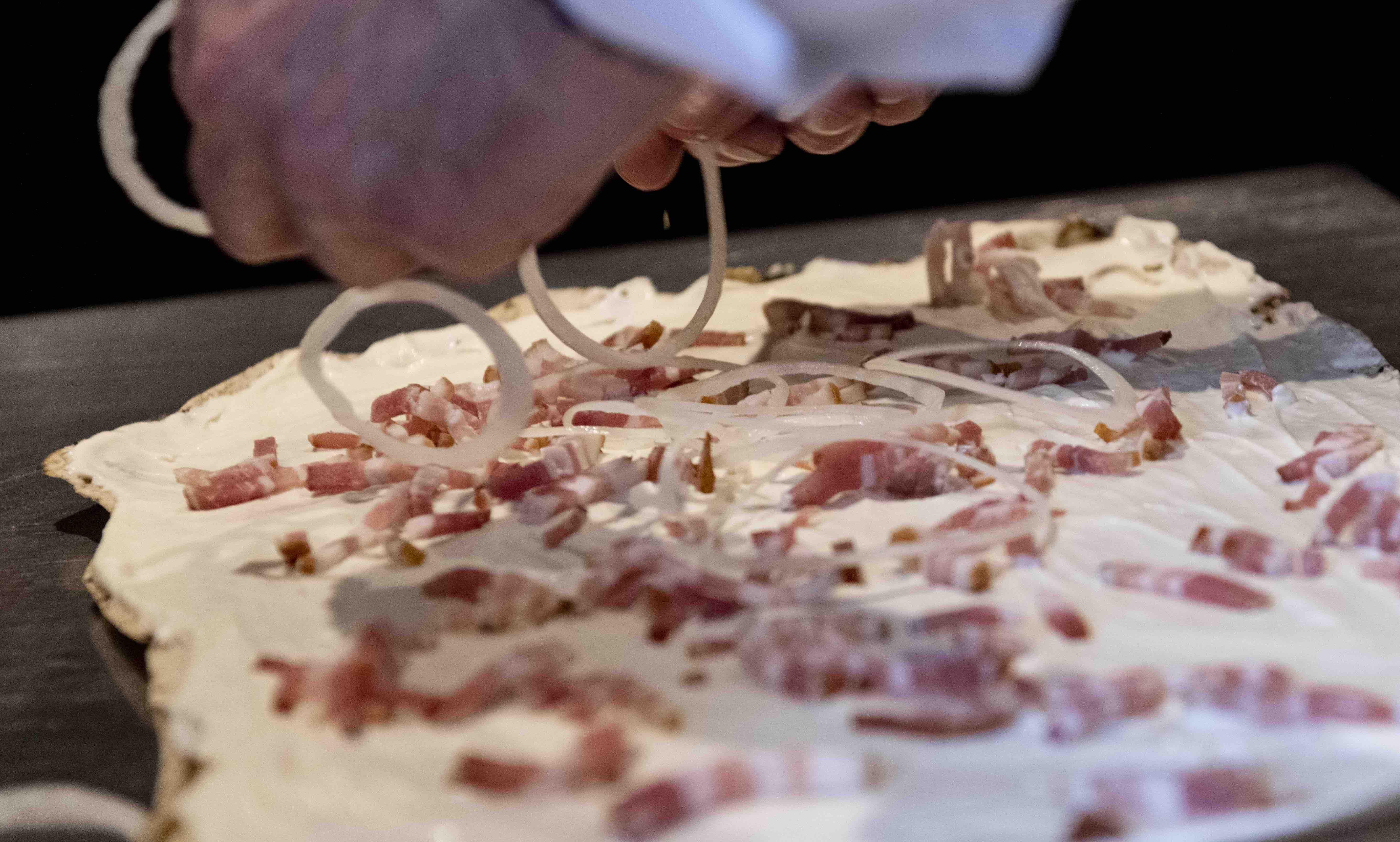 La Tarte Flambee Mieux Qu Une Specialite Un Phenomene De Societe