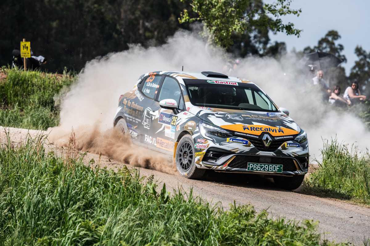 Unai de la Dehesa vence también sobre tierra Unai de la Dehesa vence también sobre tierra