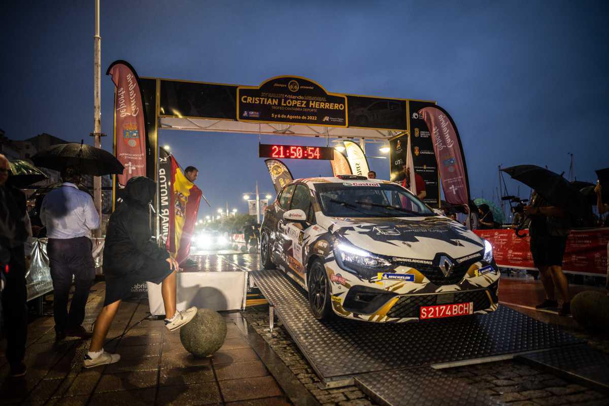 Los Renault Clio Rally5 de la Beca U24 reanudan su temporada en Cantabria Los Renault Clio Rally5 de la Beca U24 reanudan su temporada en Cantabria