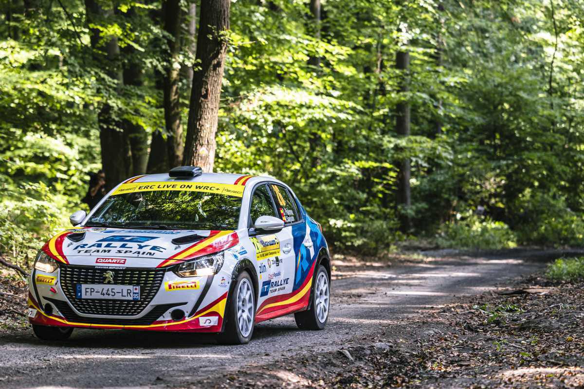 Óscar Palomo debuta en los tramos checos con nuevo copiloto Óscar Palomo debuta en los tramos checos con nuevo copiloto