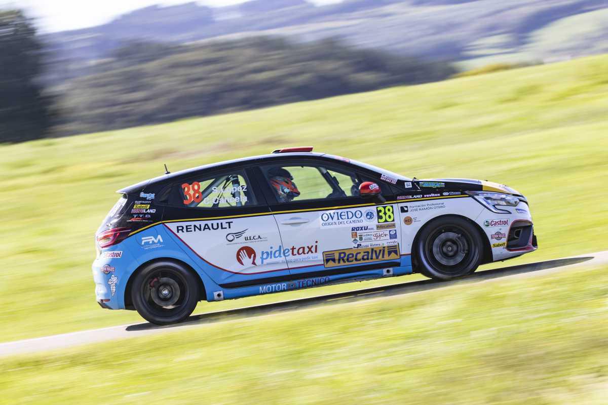 Primer triunfo de Sergio López con el Renault Clio Rally5 Primer triunfo de Sergio López con el Renault Clio Rally5