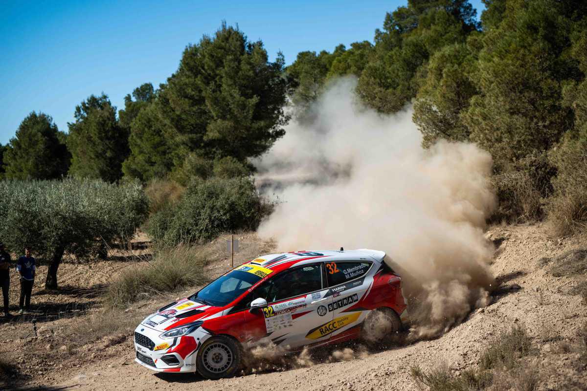 Sergi Pérez vence también en tierra Sergi Pérez vence también en tierra