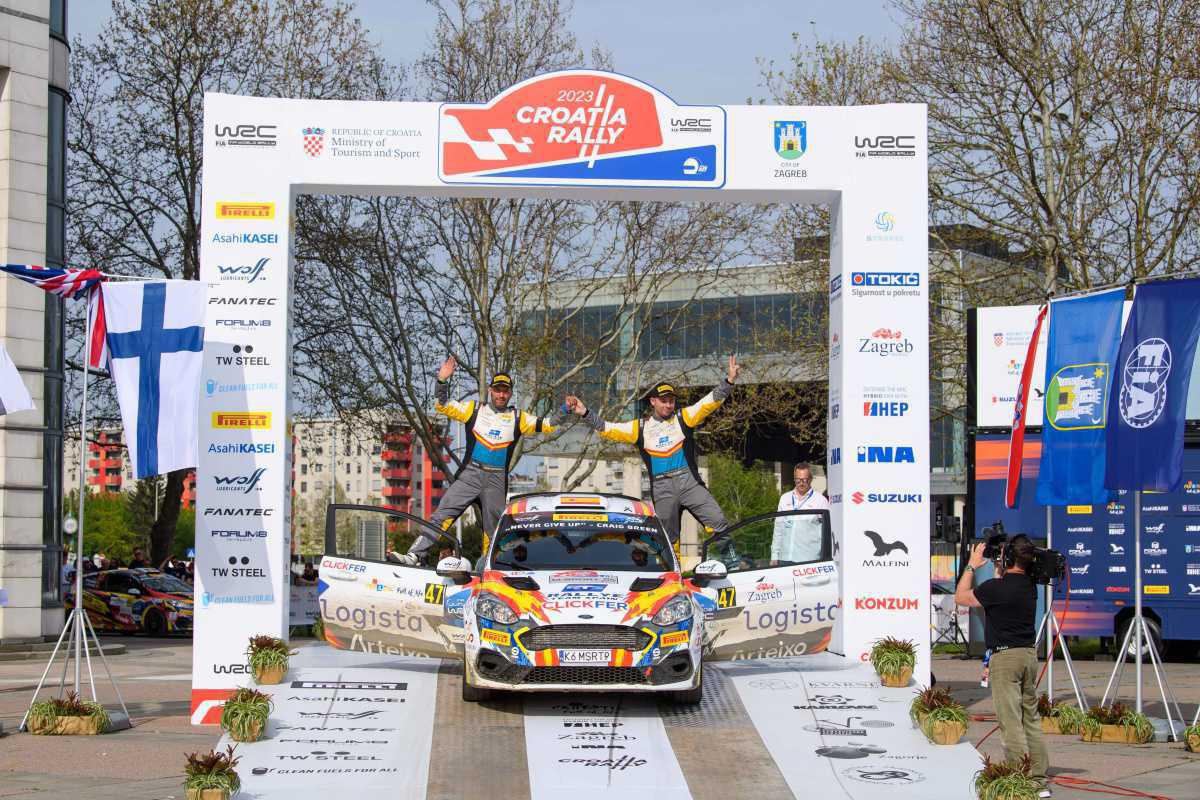 Roberto Blach alcanza su primer podio en el Junior WRC Roberto Blach alcanza su primer podio en el Junior WRC