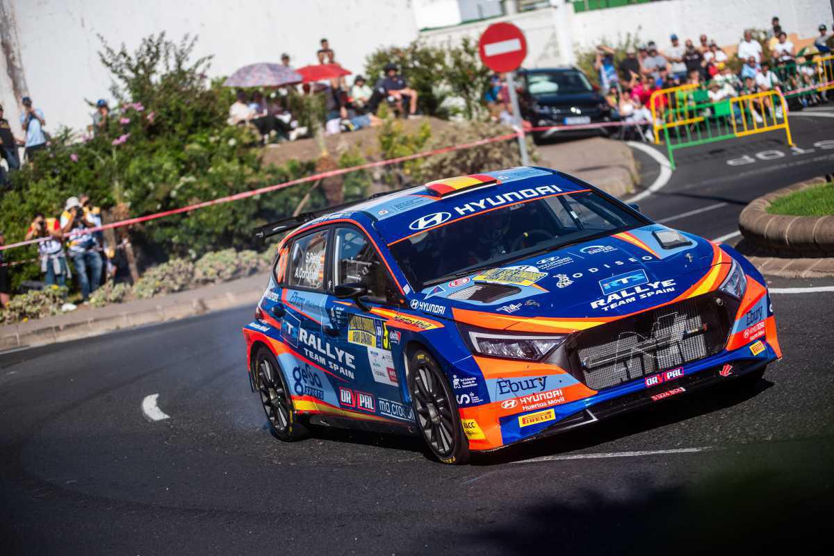 Primeros puntos para Efrén Llarena y notable evolución de Sergi Pérez Primeros puntos para Efrén Llarena y notable evolución de Sergi Pérez