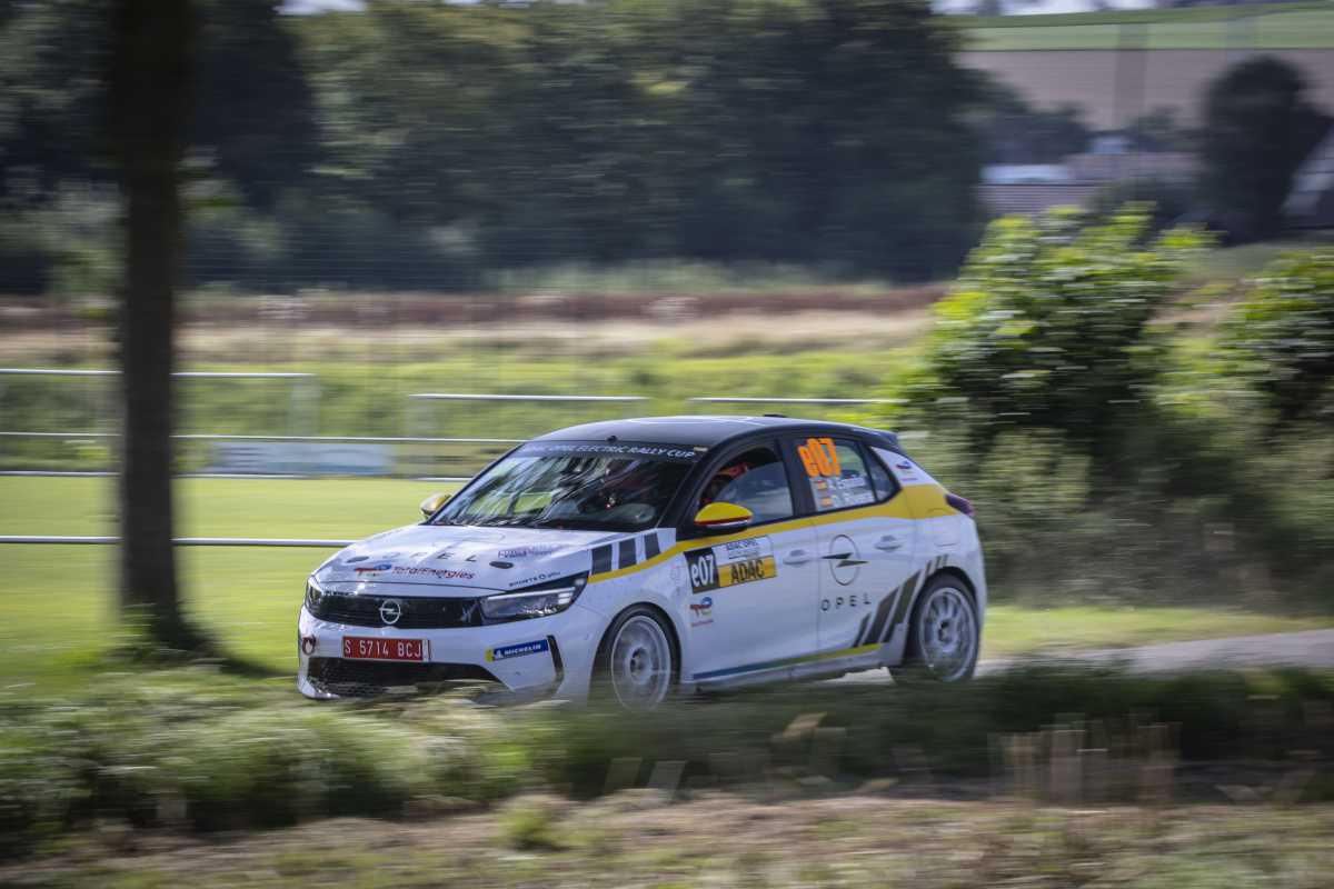 Sito Español continúa tercero en la ADAC Opel Electric Rally Cup