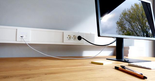 Overname Cable Management van REHAU-groep