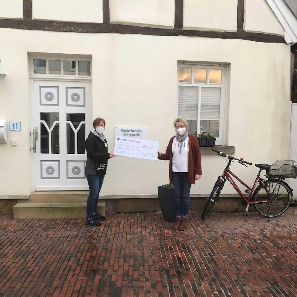 Spendenkisten von „Biobote“ bringen 5.000 Euro für Kinder in der Region