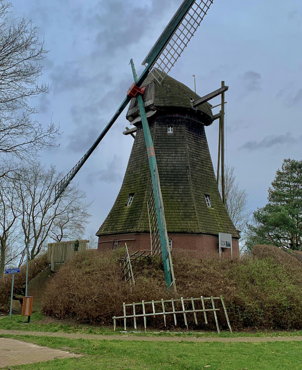 Mersmühle verliert Flügel im Orkan Mersmühle verliert Flügel im Orkan