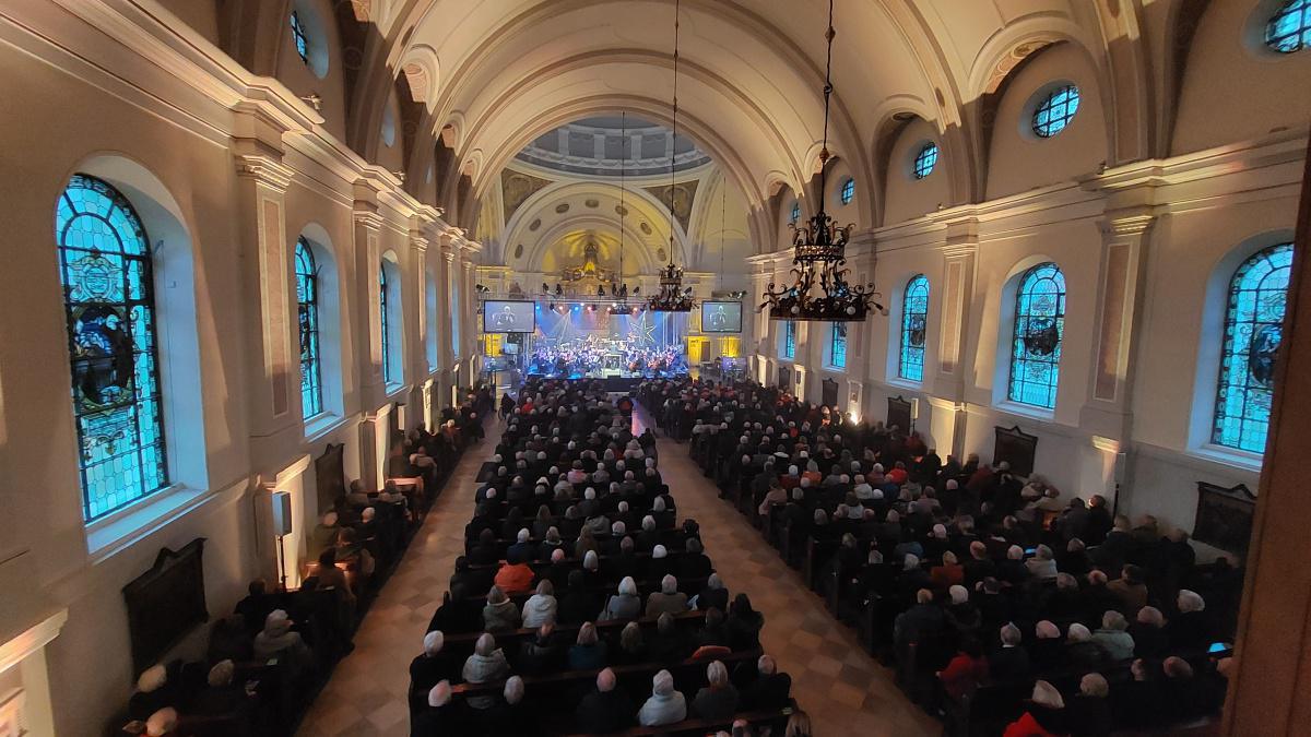 Profane Klänge in sakraler Umgebung: Neujahrskonzert in St. Martinus