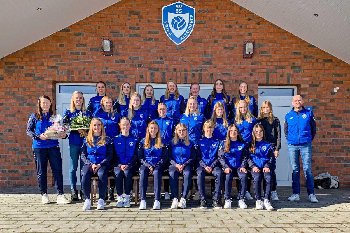 Neue Trainingsanzüge für die Damen Neue Trainingsanzüge für die Damen