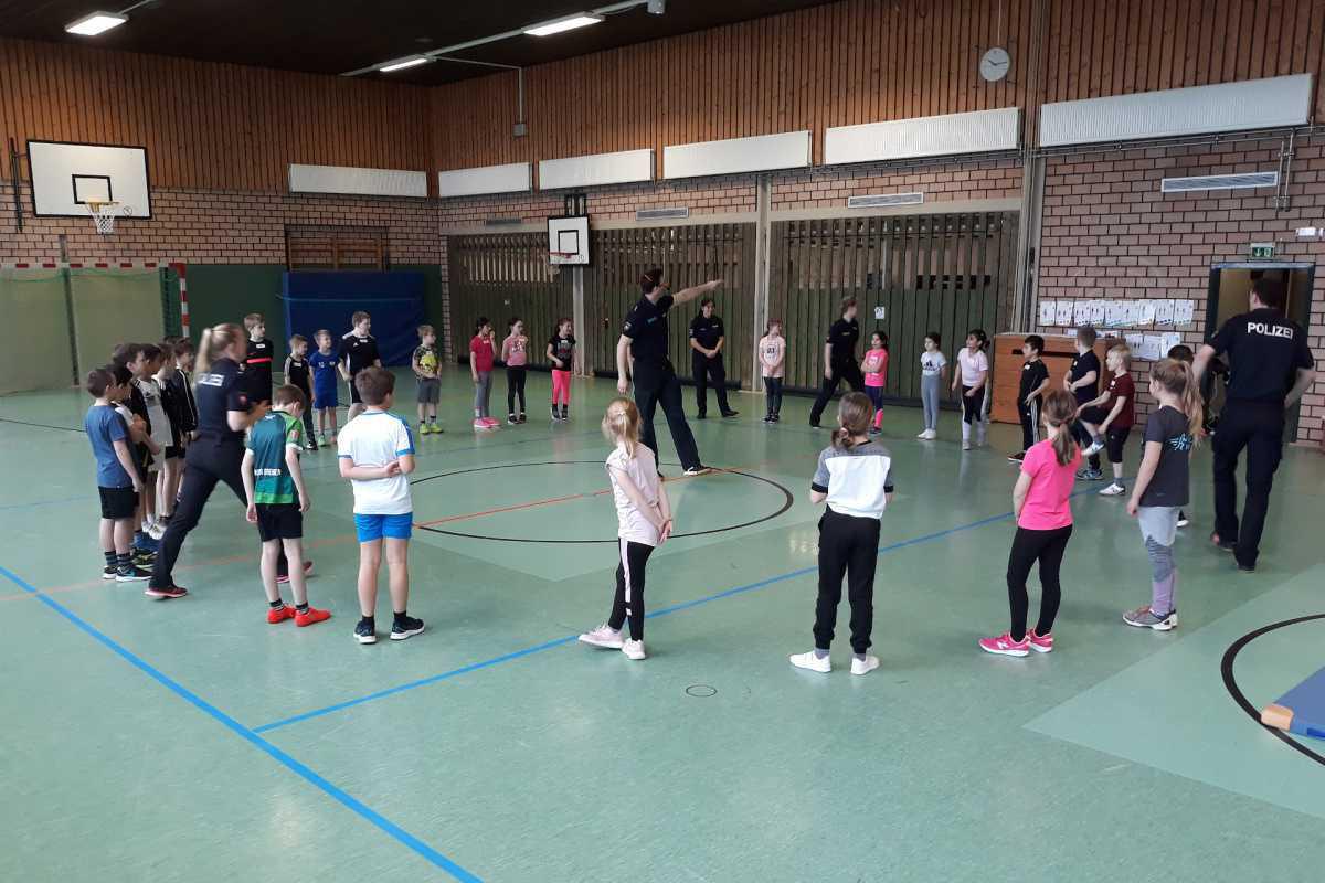 Sportprojekt an der Ansgarischule Sportprojekt an der Ansgarischule