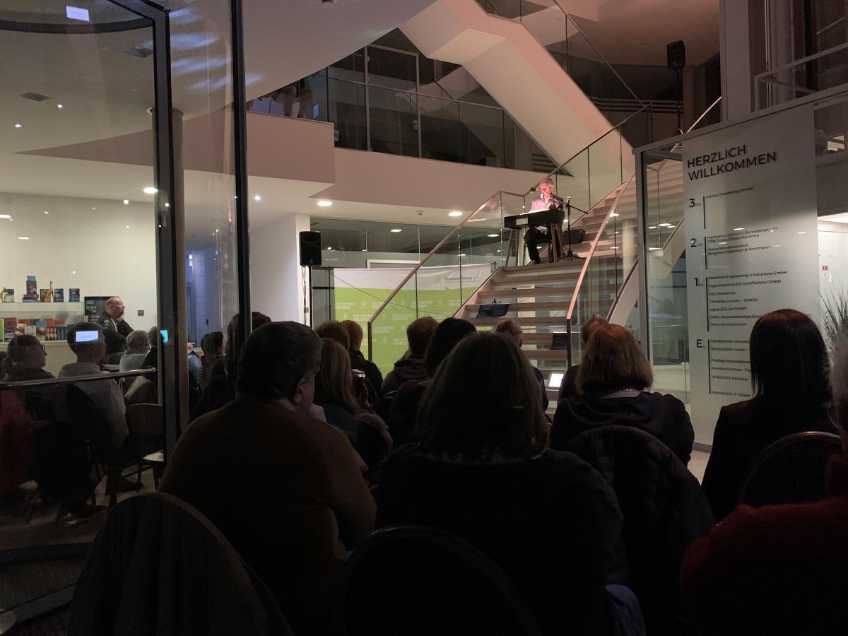 Spannende Lesung von Andreas Brandhorst im Amisia-Kontor Spannende Lesung von Andreas Brandhorst im Amisia-Kontor