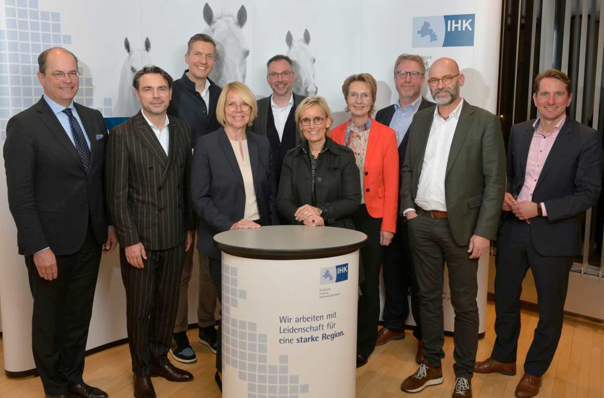 IHK-Neuwahlen - Maria Borgmann von Hölscher Wasserbau jetzt Vizepräsidentin