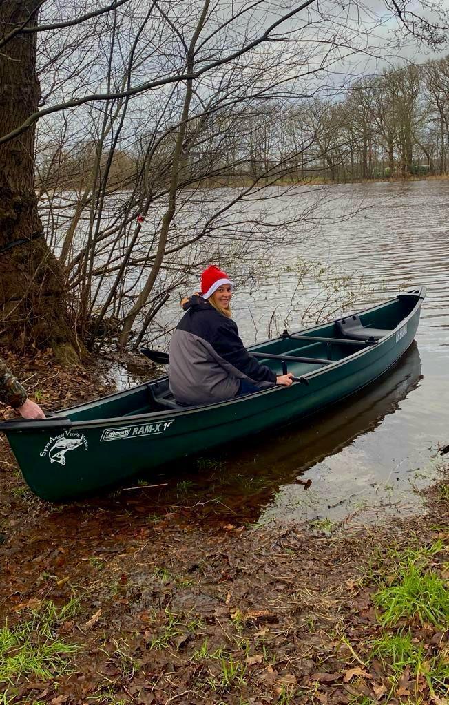 Mit dem Boot zum Nachbarn Mit dem Boot zum Nachbarn