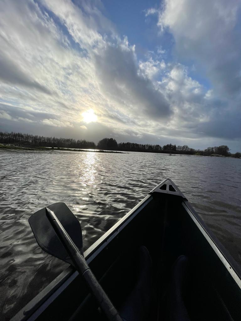 Mit dem Boot zum Nachbarn Mit dem Boot zum Nachbarn
