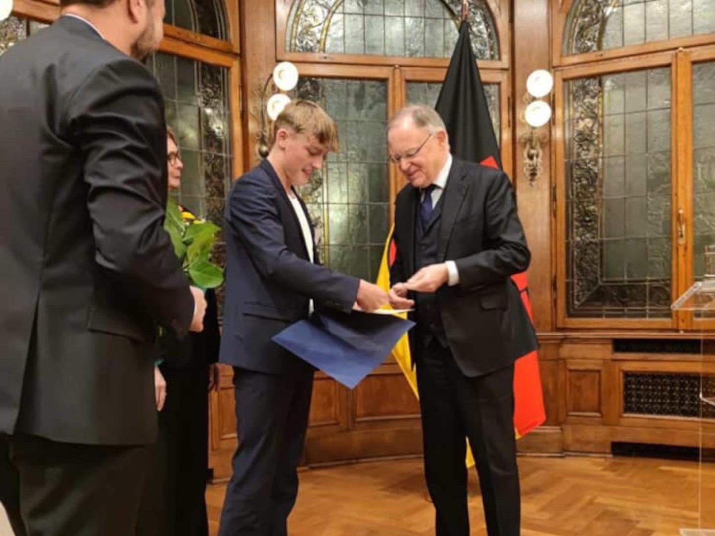 Niedersächsische Sportmedaille für Jan-Luca Schulz Niedersächsische Sportmedaille für Jan-Luca Schulz