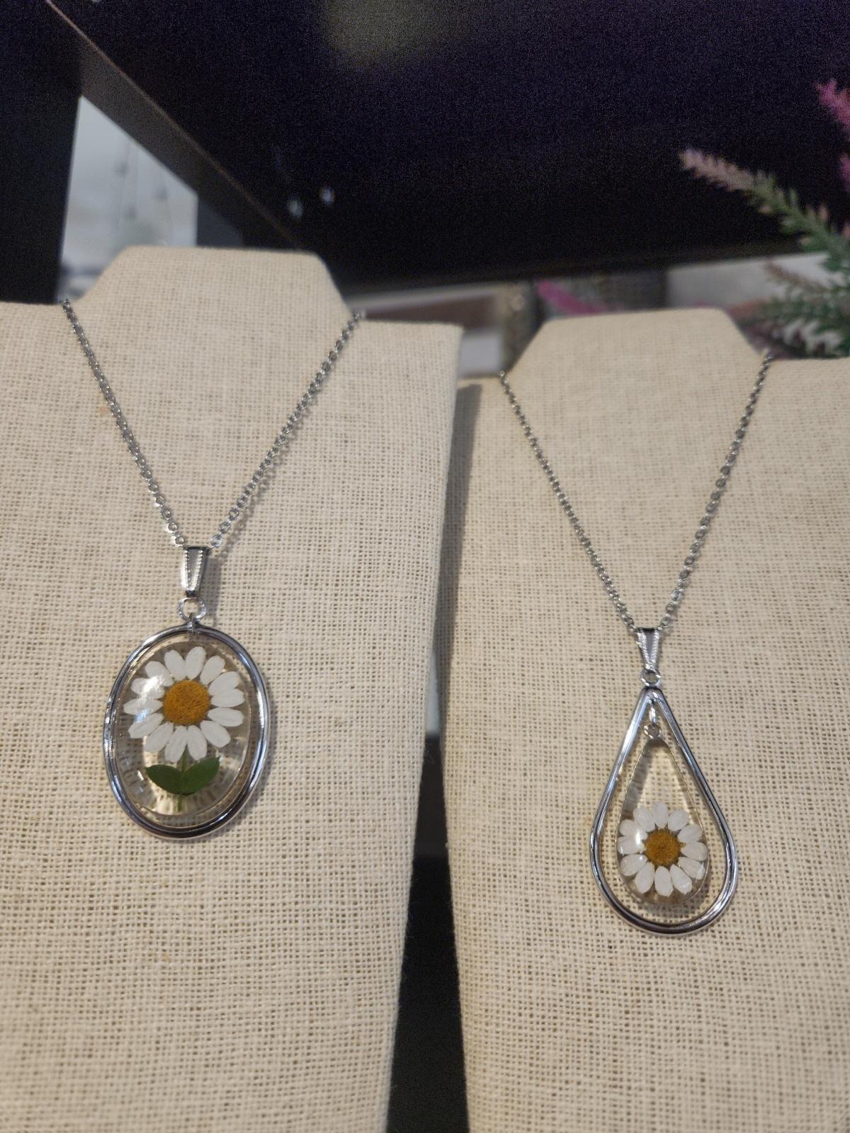 Fiora Fine Crafts Gallery*