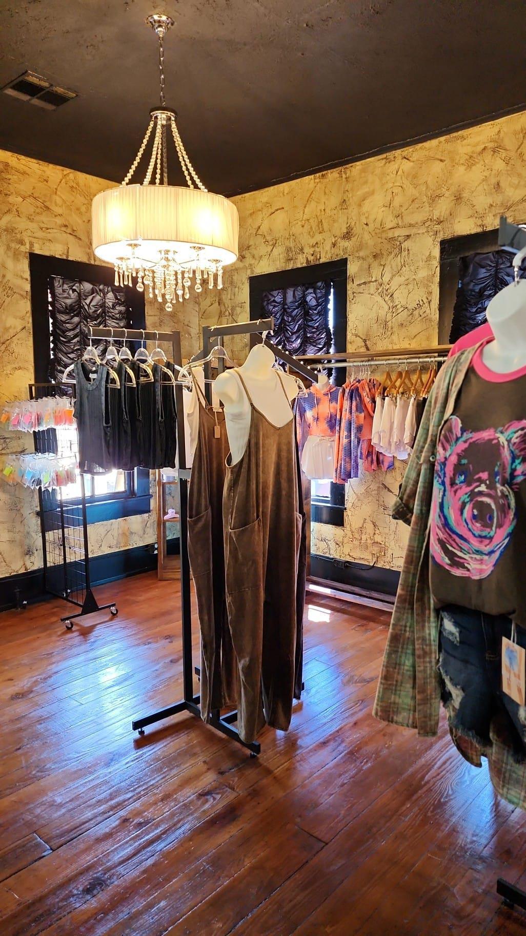 High Maintenance Beauty Bar & Boutique* High Maintenance Beauty Bar & Boutique*