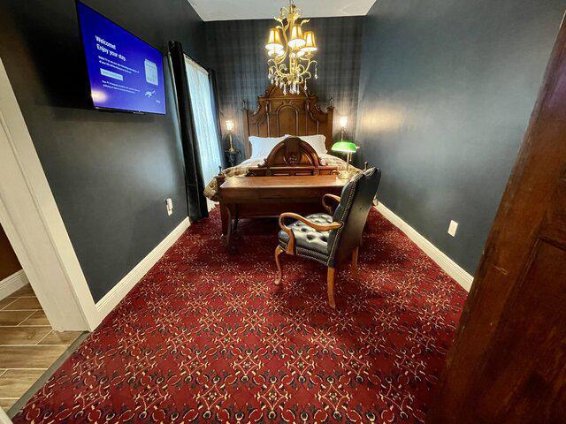 The August Inn* The August Inn*