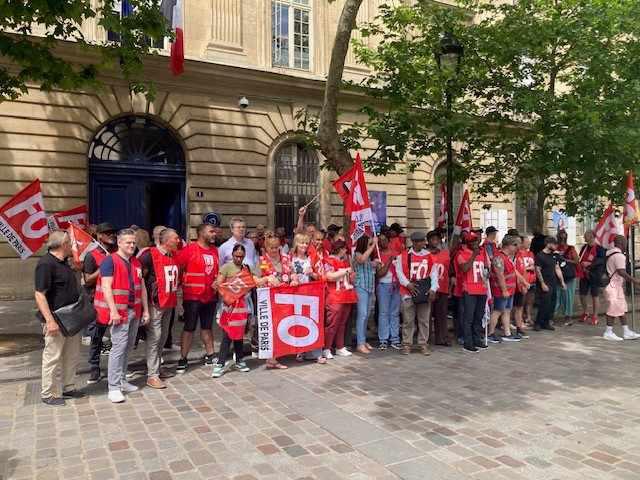 Les agents de police municipale de Paris et...
