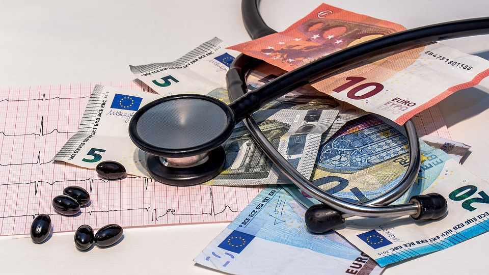 Santé : des économies au détriment des malades