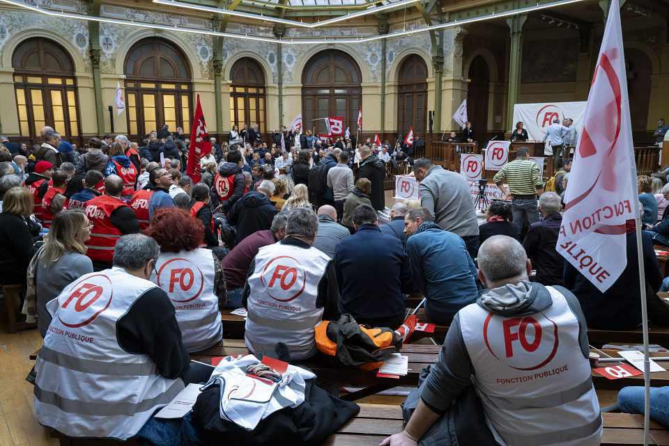 Fonction publique : silence ministériel sur les salaires et les carrières