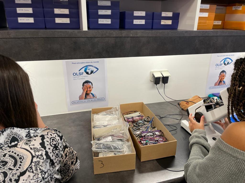 Un grand merci aux élèves de école d’optique de Perpignan pour leur engagement solidaire dans le tri des lunettes 👏