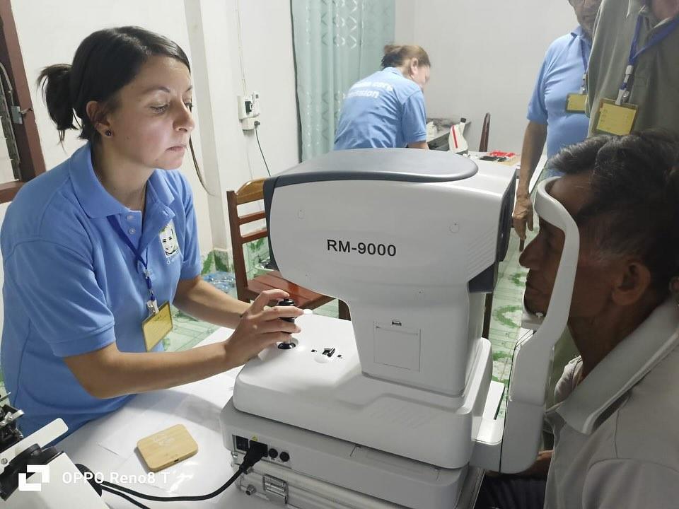 Sourires d'Enfants et OLSF au Laos