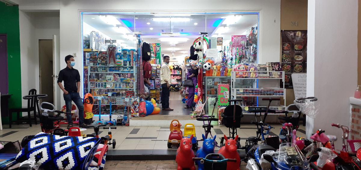 Sky World Toys Shop