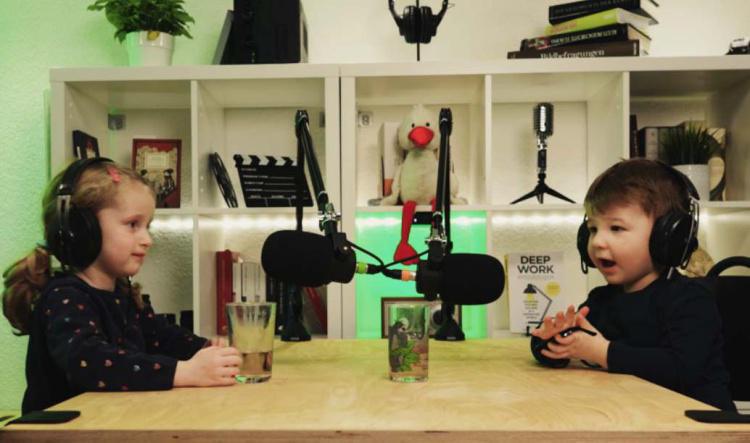 Eine Weltpremiere: Die 1000plus-Story als Podcast!