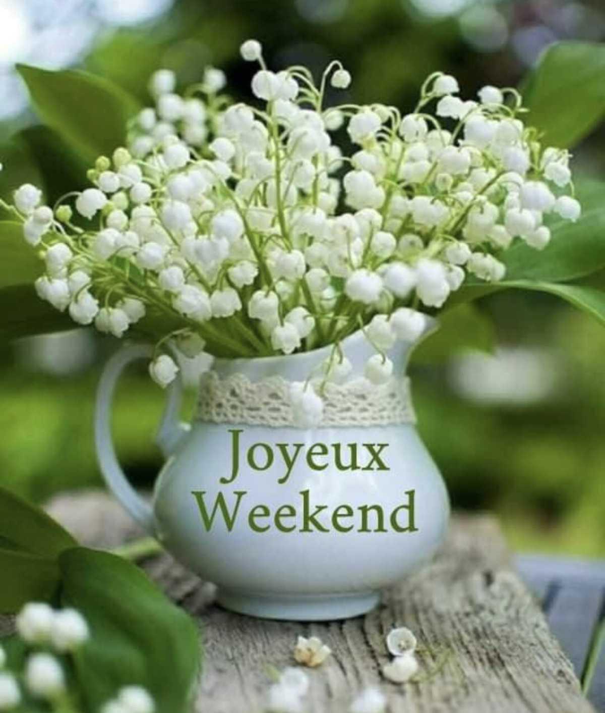 1 er Mai - Fête du travail . 1 er Mai - Fête du travail .