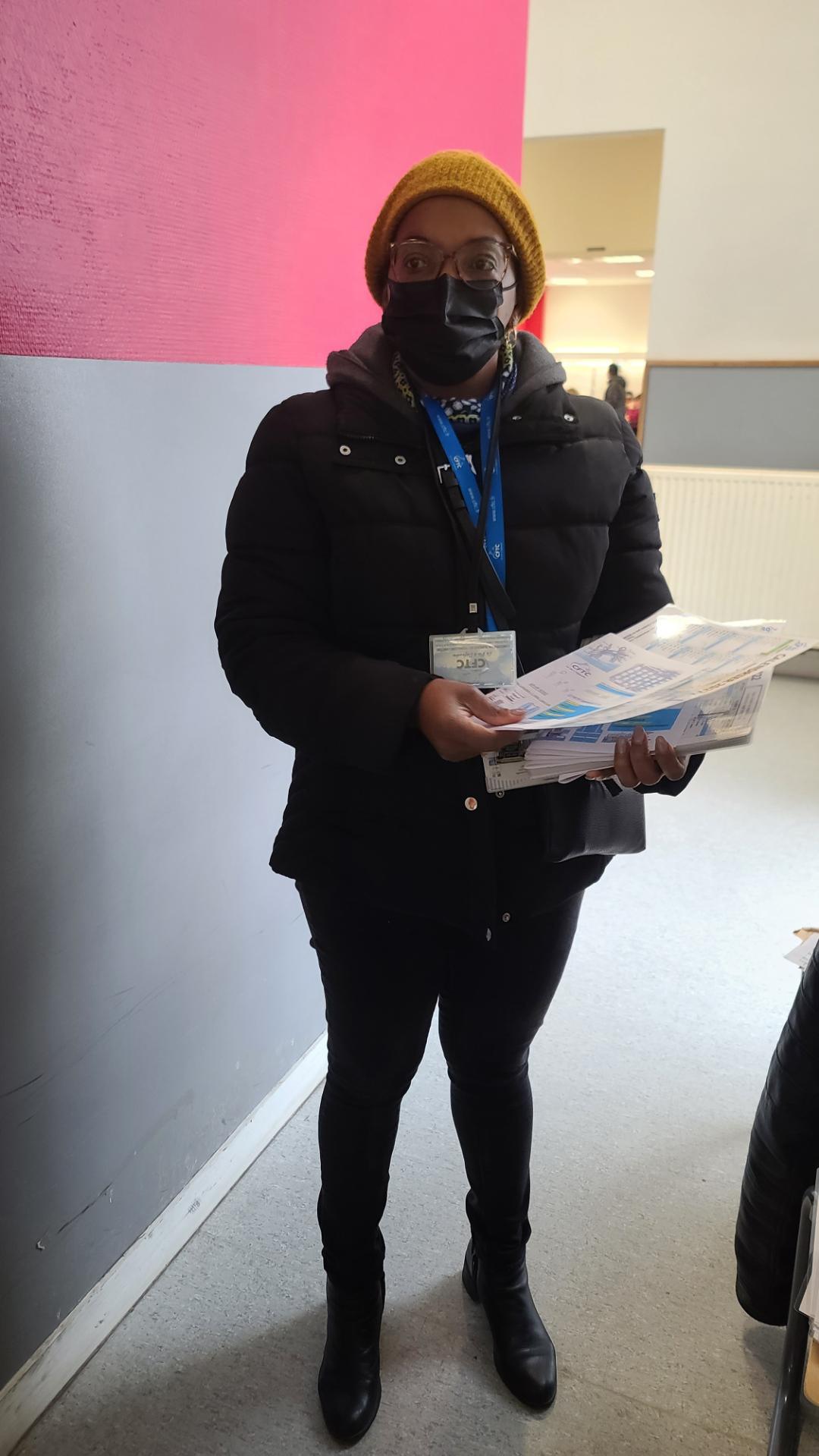 Saint -Louis : Distribution de tract Saint -Louis : Distribution de tract