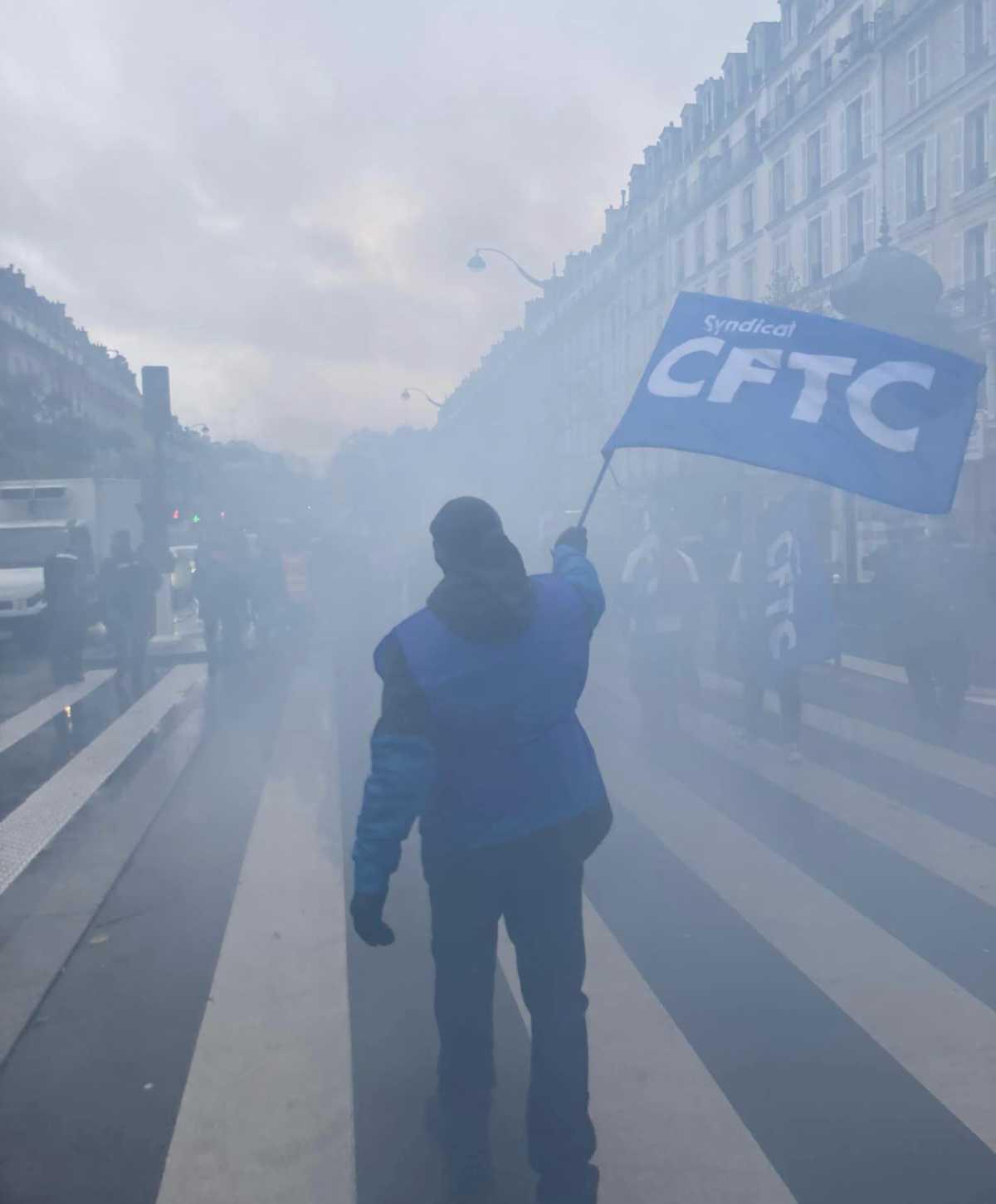 Tous dans la rue pour nos retraites !! Tous dans la rue pour nos retraites !!