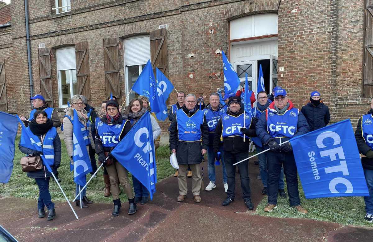 Tous dans la rue pour nos retraites !! Tous dans la rue pour nos retraites !!