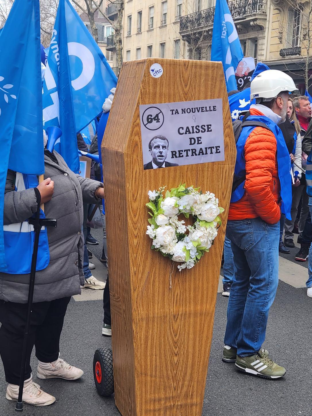 Retour en image de la manifestation du 7 Mars . Retour en image de la manifestation du 7 Mars .