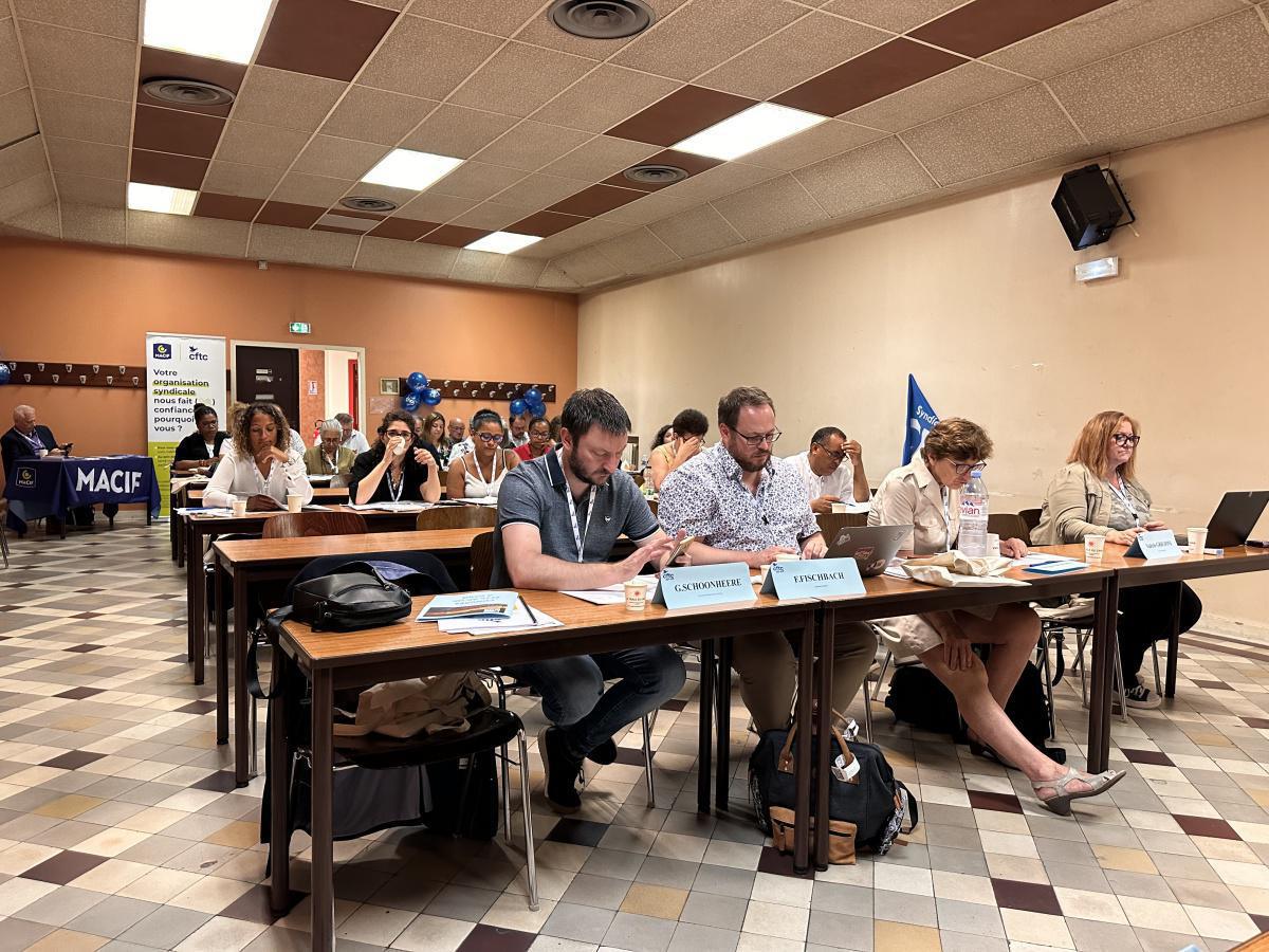 Présentation de la nouvelle équipe dirigeante  Présentation de la nouvelle équipe dirigeante