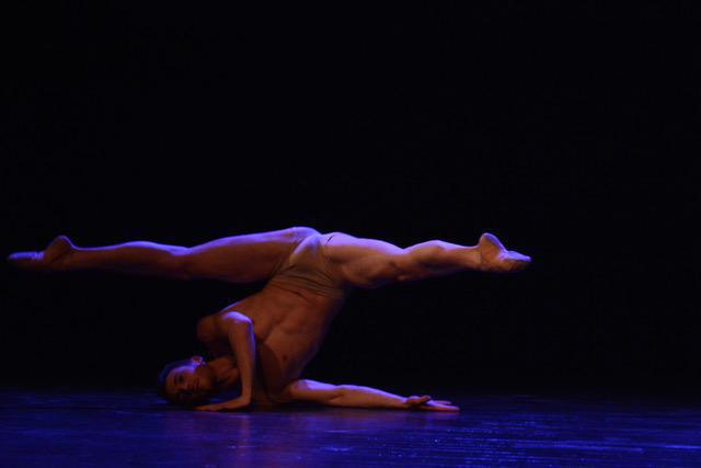 Poèmes chorégraphiés de Charles Baudelaire - Vendredi 26 mars Poèmes chorégraphiés de Charles Baudelaire - Vendredi 26 mars