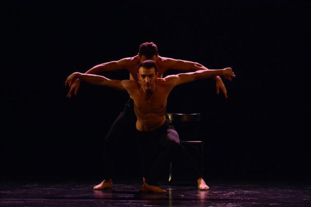 Une belle rencontre autour des poèmes chorégraphiés de Charles Baudelaire Une belle rencontre autour des poèmes chorégraphiés de Charles Baudelaire