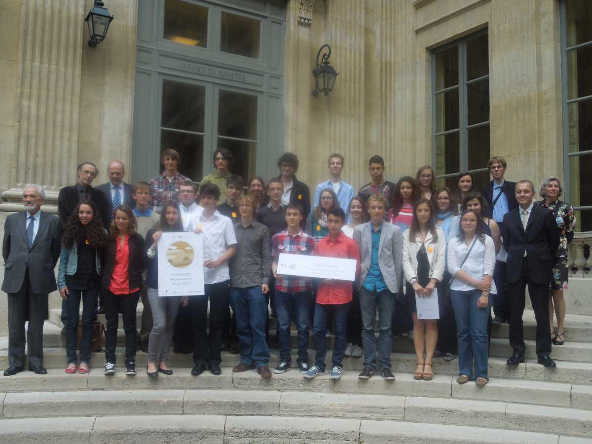 Témoignage bilingue en français et en anglais de Nicolas Dall'Asta, ancien élève de section européenne du Lycée Louis Barthou Témoignage bilingue en français et en anglais de Nicolas Dall'Asta, ancien élève de section européenne du Lycée Louis Barthou