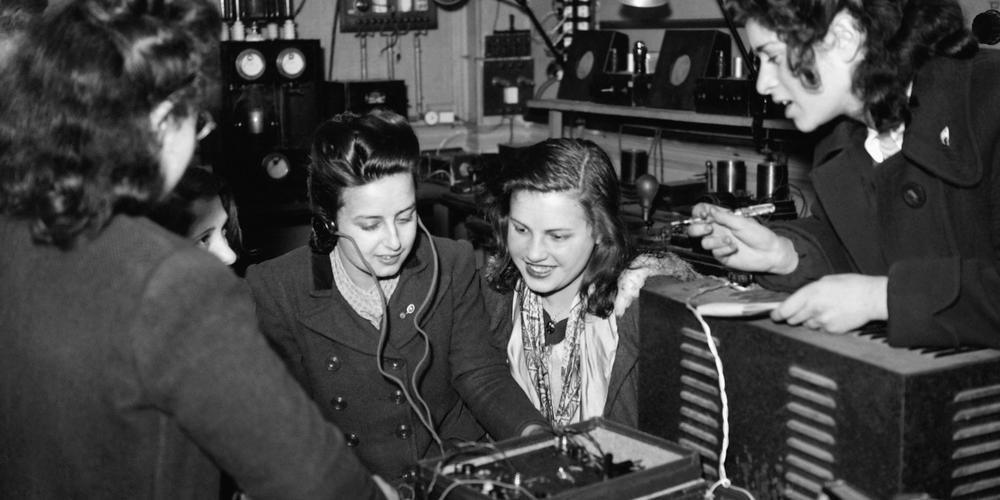 Philosophie, croyances religieuses, ère du numérique : des hypokhâgneux du Lycée Barthou interviennent dans le dispositif Europe, Éducation, École Philosophie, croyances religieuses, ère du numérique : des hypokhâgneux du Lycée Barthou interviennent dans le dispositif Europe, Éducation, École