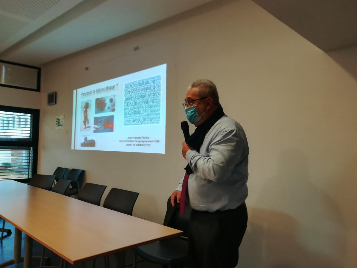 Pourquoi la géopolitique est-elle une compétence indispensable en entreprise ? Pourquoi la géopolitique est-elle une compétence indispensable en entreprise ?