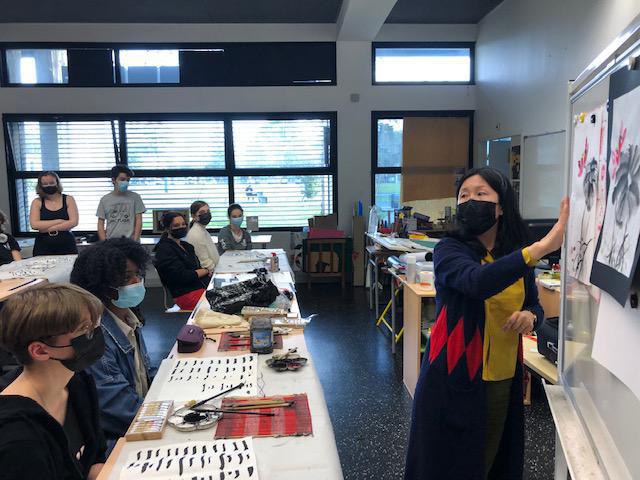 La calligraphie chinoise en arts plastiques avec l'Institut Confucius de Pau Pyrénées La calligraphie chinoise en arts plastiques avec l'Institut Confucius de Pau Pyrénées