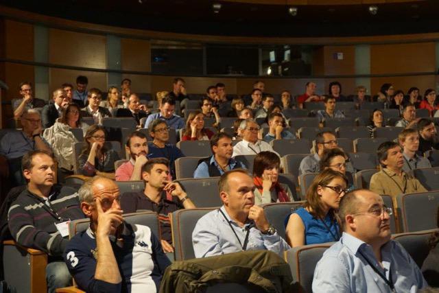 Des élèves et étudiants du Lycée Barthou dans l'univers de la spectrométrie atomique
