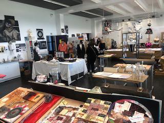 Les oeuvres des élèves en arts plastiques s'exposent Les oeuvres des élèves en arts plastiques s'exposent